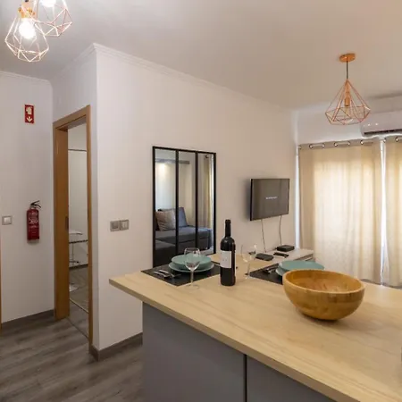 Cozy Flat Near Oura Apartamento