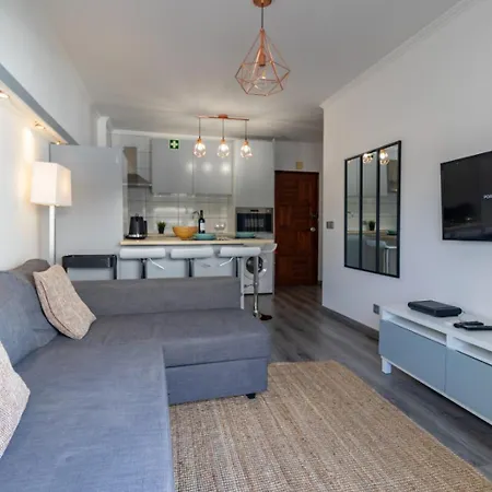 Cozy Flat Near Oura Apartamento